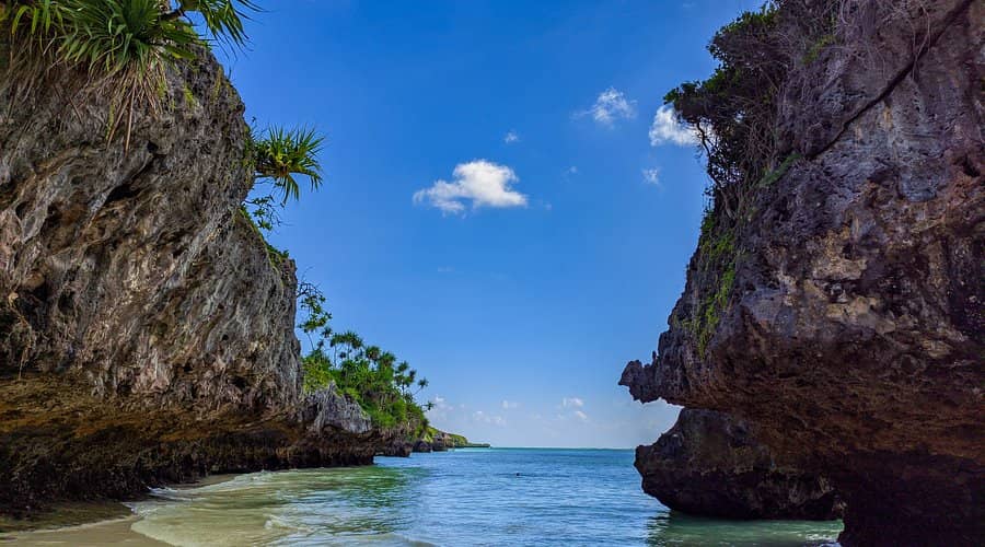 Secluded Ambiance (Post-Tour Hours)