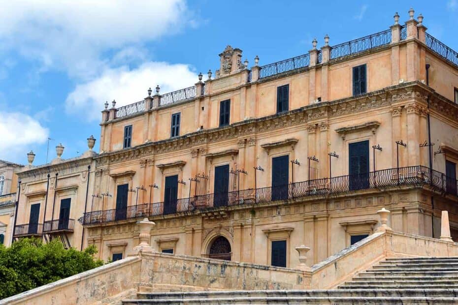 Central Noto Location