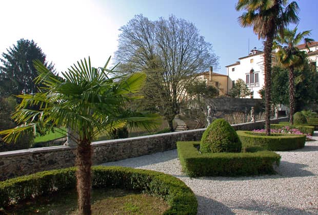 Romantic Park and Gardens