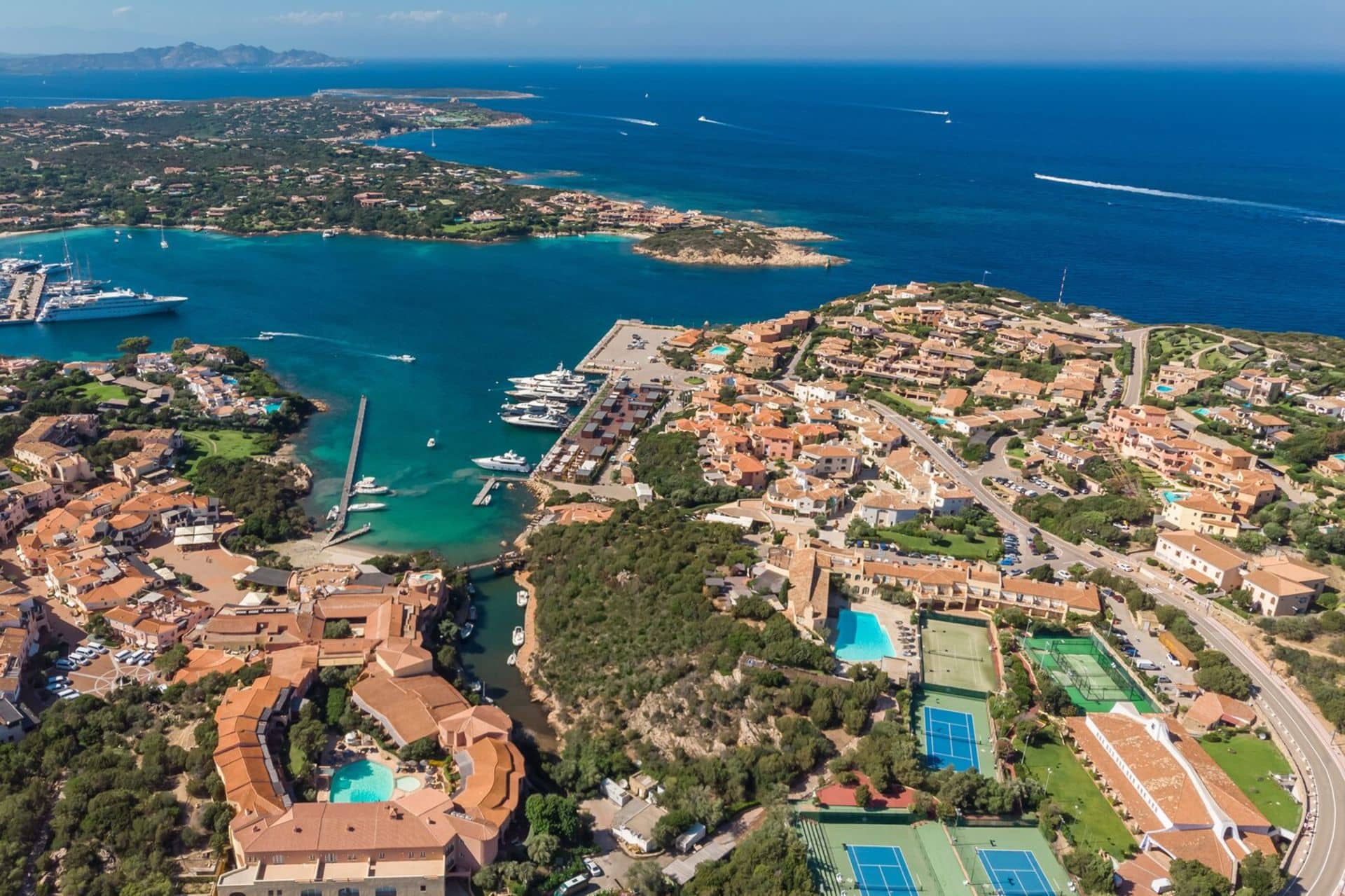 Proximity to Costa Smeralda